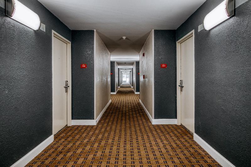 Rodeway Inn Columbia Bagian luar foto