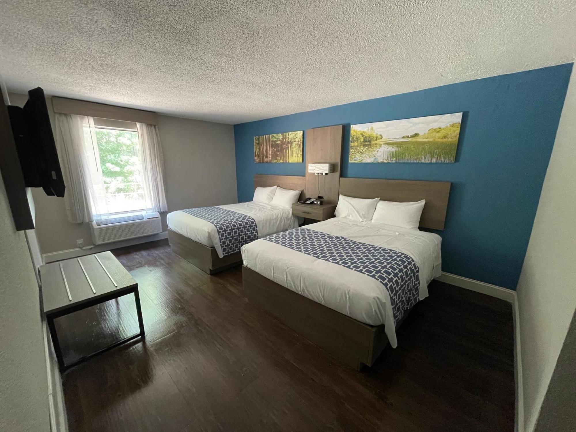 Rodeway Inn Columbia Bagian luar foto